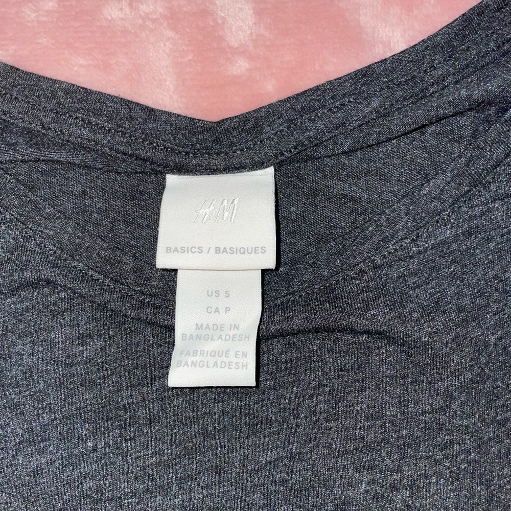 H & M basic dark grey tshirt